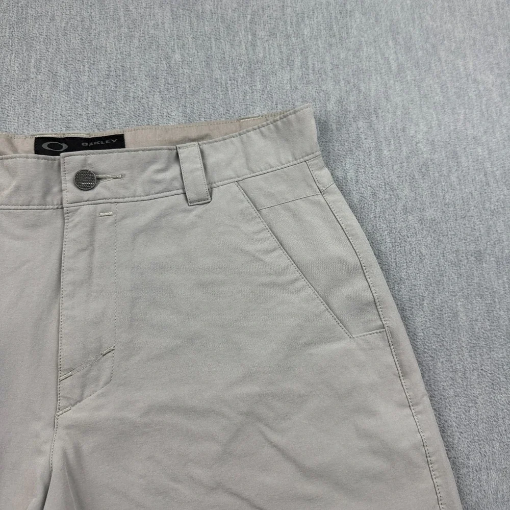 Oakley Shorts Mens 32 Gray Take Golf 12